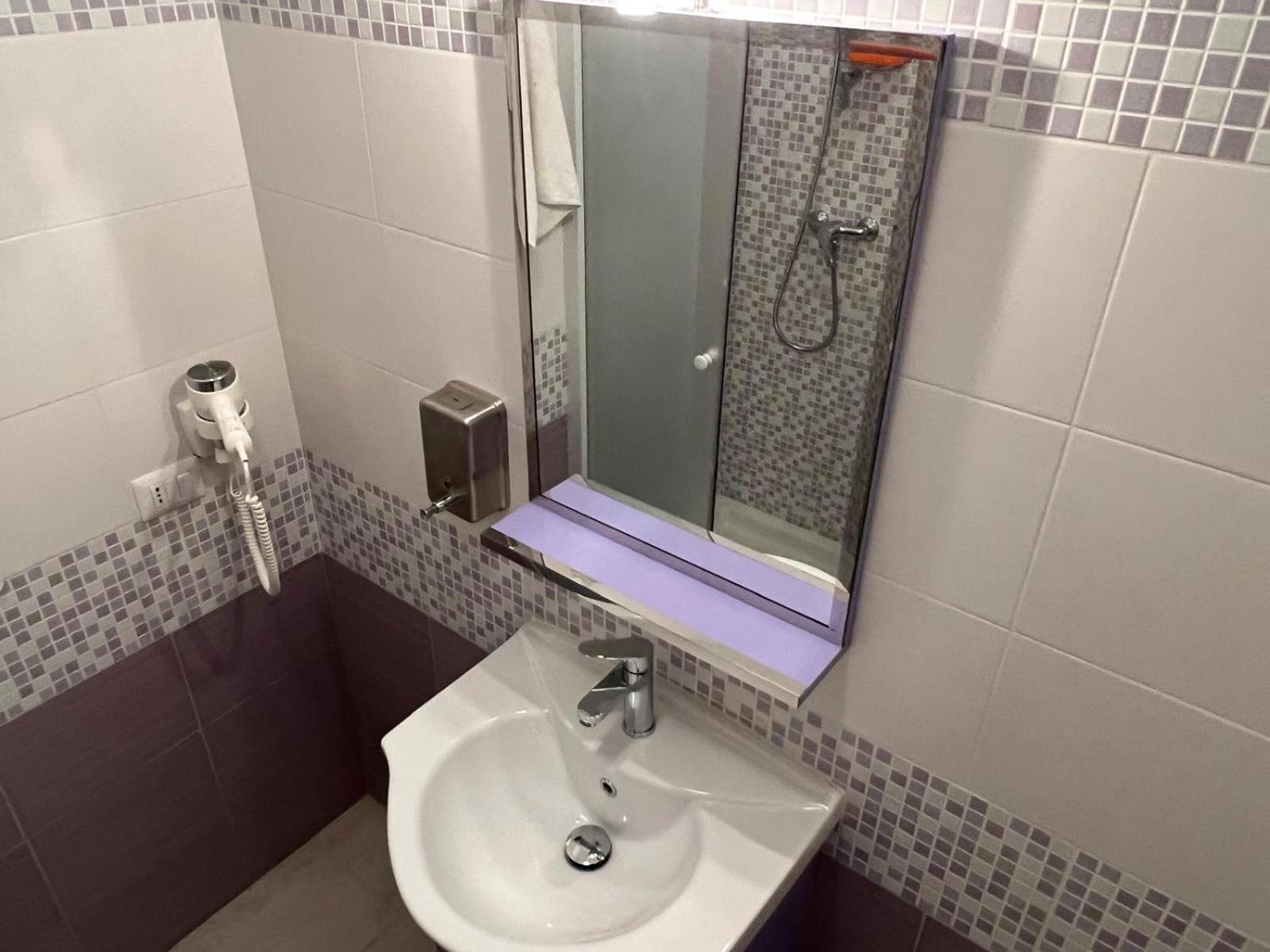 Apartment Owner Italy - A *